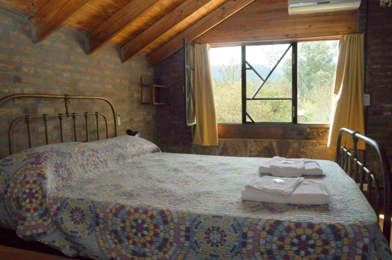 La Toma Complejo De Montana - Cabanas Y Habitaciones En Hosteria Mina Clavero Bagian luar foto