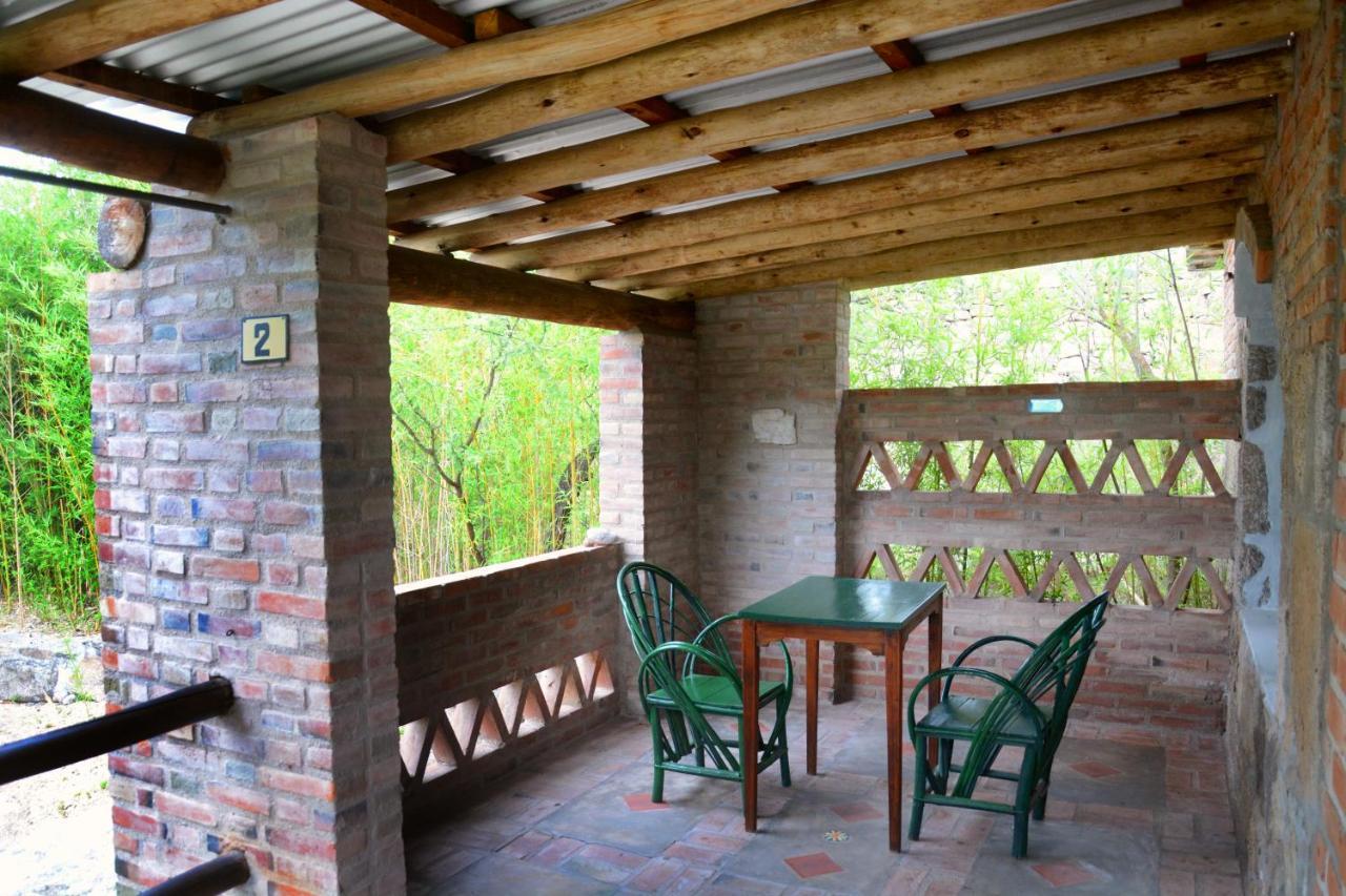 La Toma Complejo De Montana - Cabanas Y Habitaciones En Hosteria Mina Clavero Bagian luar foto