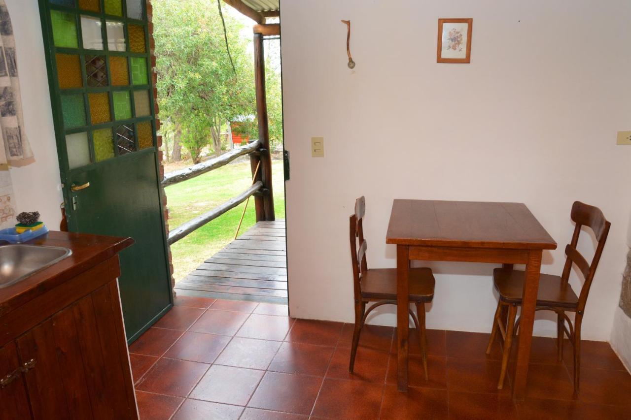 La Toma Complejo De Montana - Cabanas Y Habitaciones En Hosteria Mina Clavero Bagian luar foto