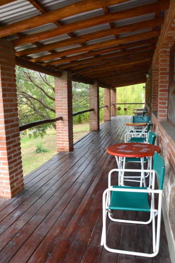 La Toma Complejo De Montana - Cabanas Y Habitaciones En Hosteria Mina Clavero Bagian luar foto