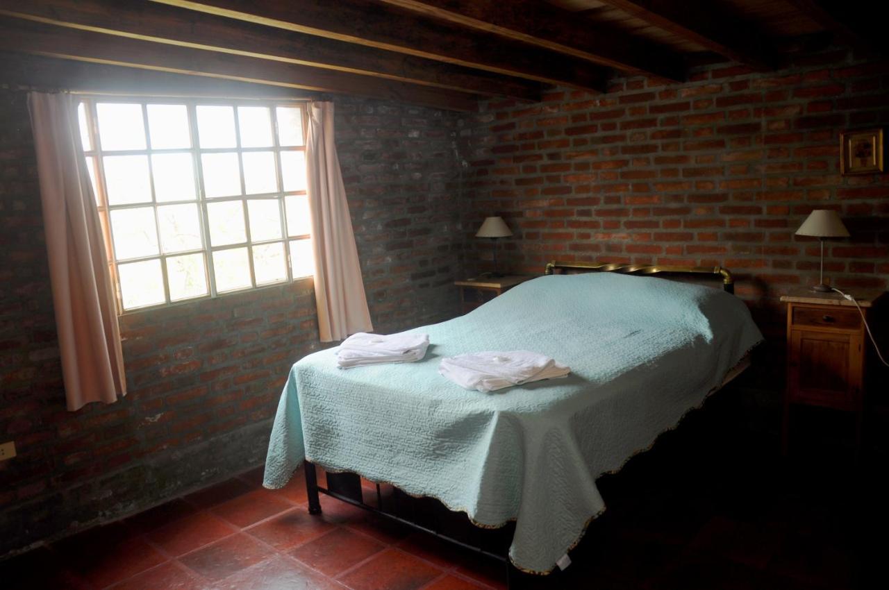 La Toma Complejo De Montana - Cabanas Y Habitaciones En Hosteria Mina Clavero Bagian luar foto
