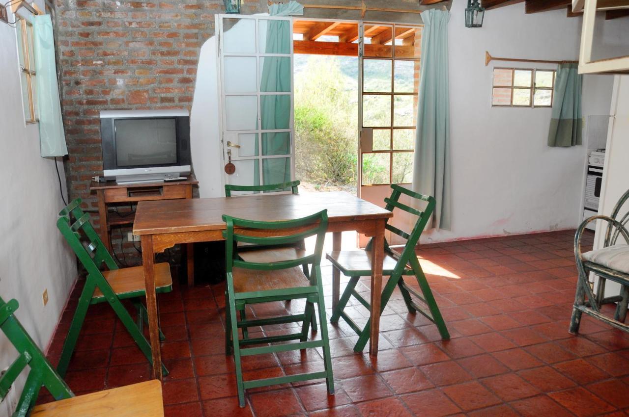 La Toma Complejo De Montana - Cabanas Y Habitaciones En Hosteria Mina Clavero Bagian luar foto