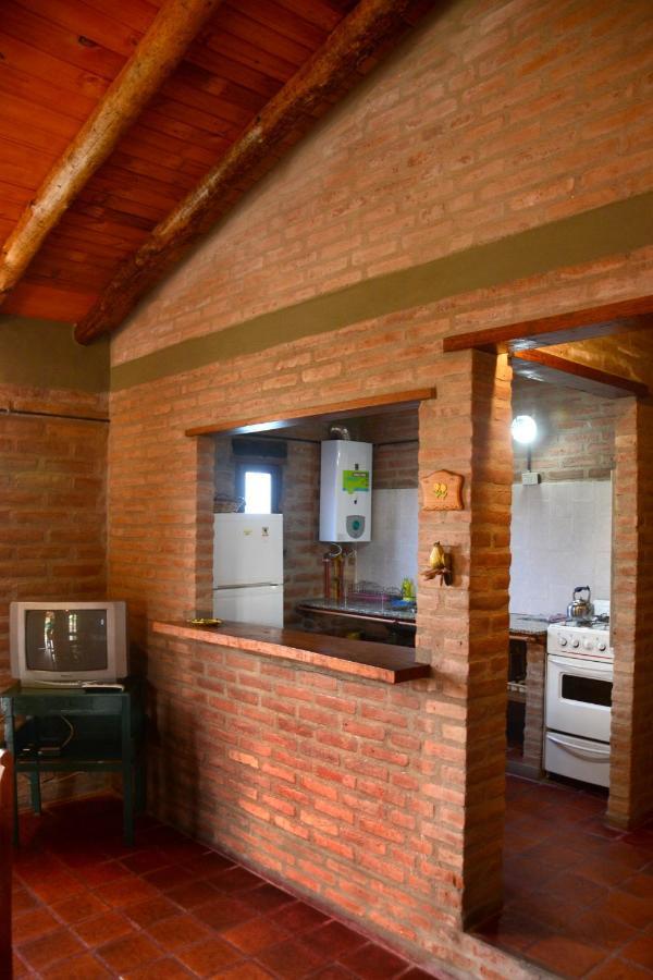 La Toma Complejo De Montana - Cabanas Y Habitaciones En Hosteria Mina Clavero Bagian luar foto