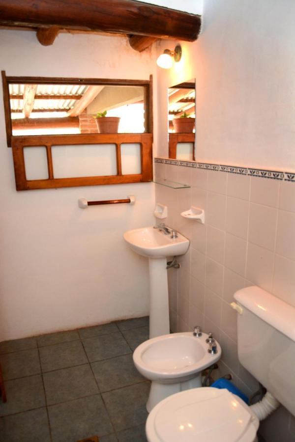 La Toma Complejo De Montana - Cabanas Y Habitaciones En Hosteria Mina Clavero Bagian luar foto