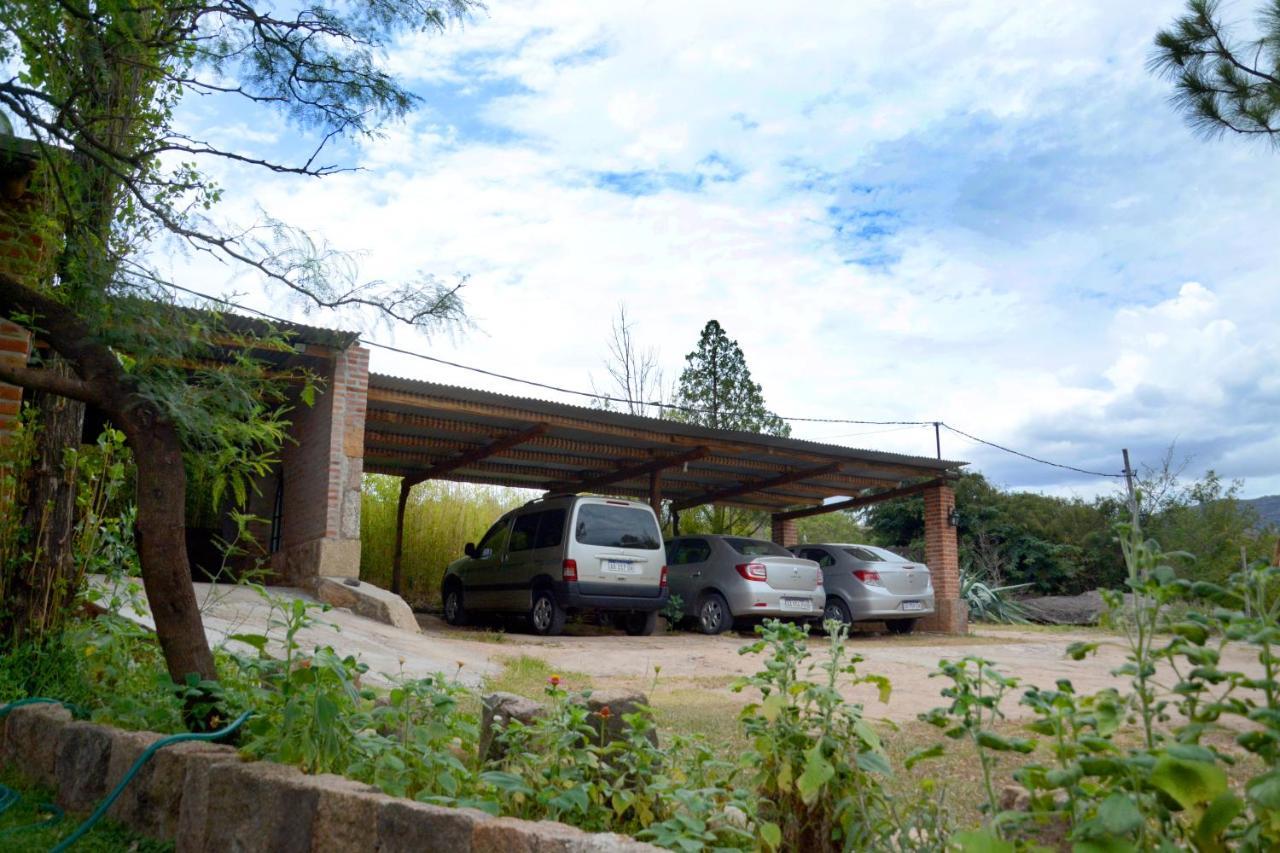 La Toma Complejo De Montana - Cabanas Y Habitaciones En Hosteria Mina Clavero Bagian luar foto