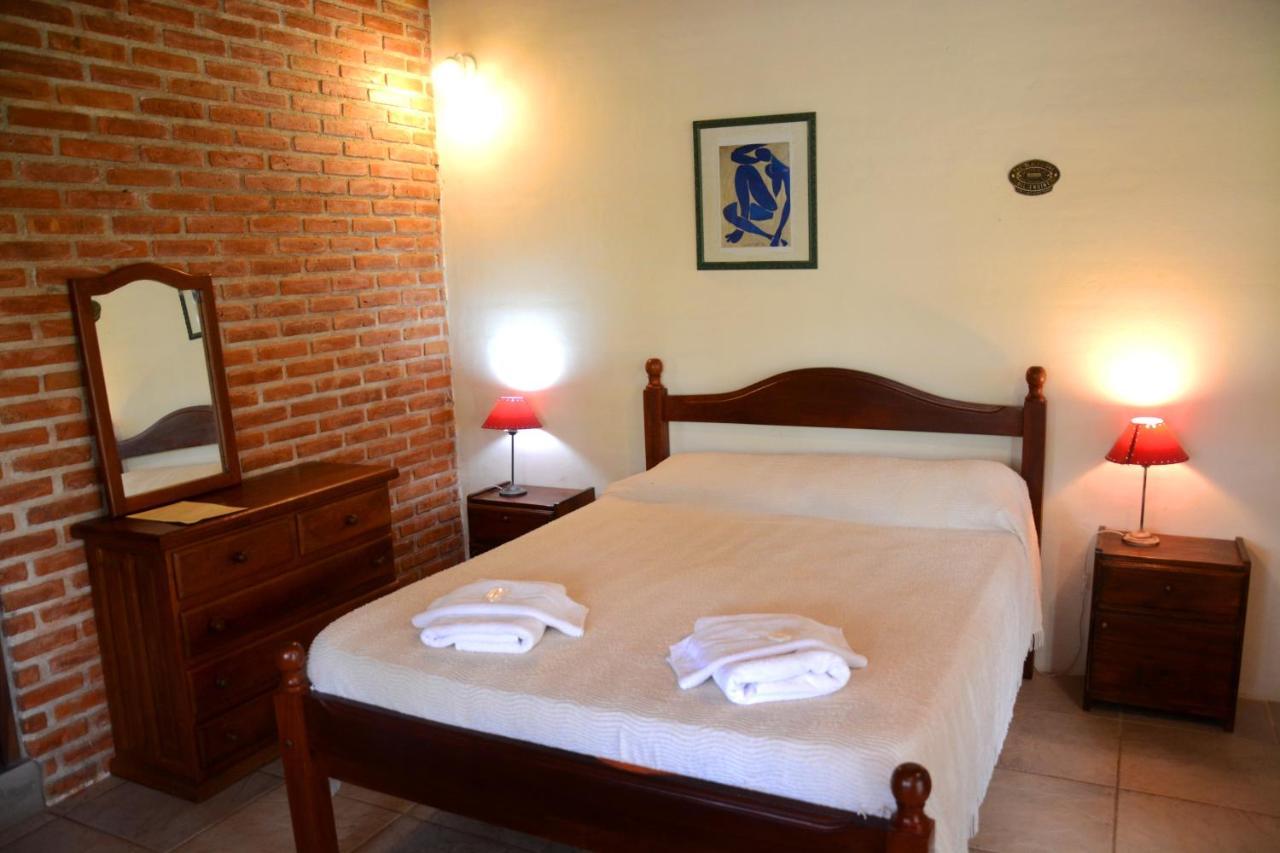 La Toma Complejo De Montana - Cabanas Y Habitaciones En Hosteria Mina Clavero Bagian luar foto