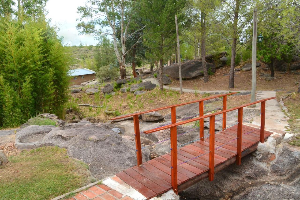 La Toma Complejo De Montana - Cabanas Y Habitaciones En Hosteria Mina Clavero Bagian luar foto