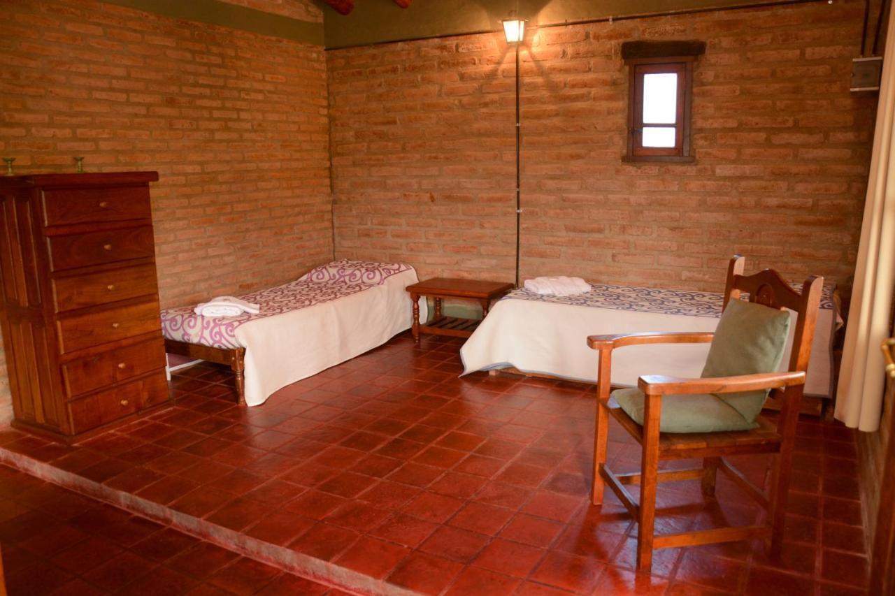 La Toma Complejo De Montana - Cabanas Y Habitaciones En Hosteria Mina Clavero Bagian luar foto